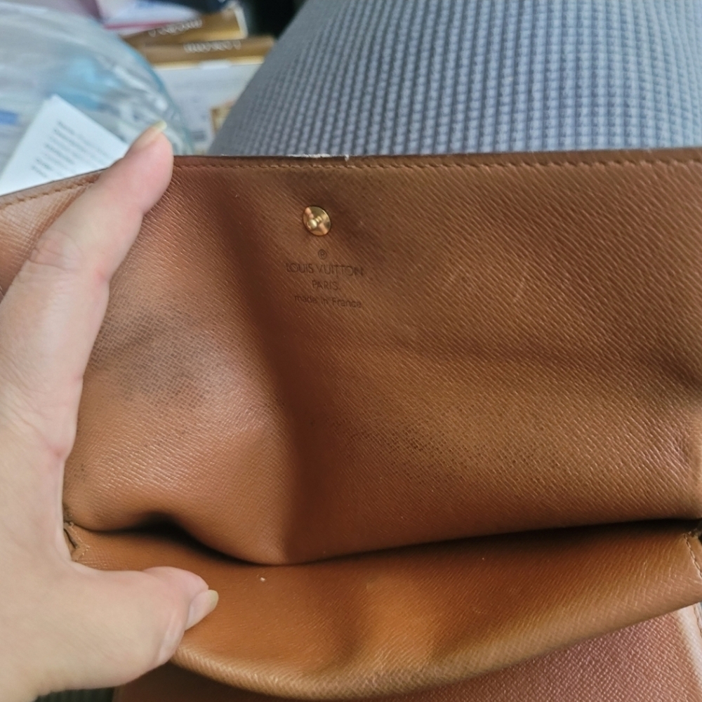 Louis Vuitton Monogram Holder in Brown and Gold - Picture 6 of 10
